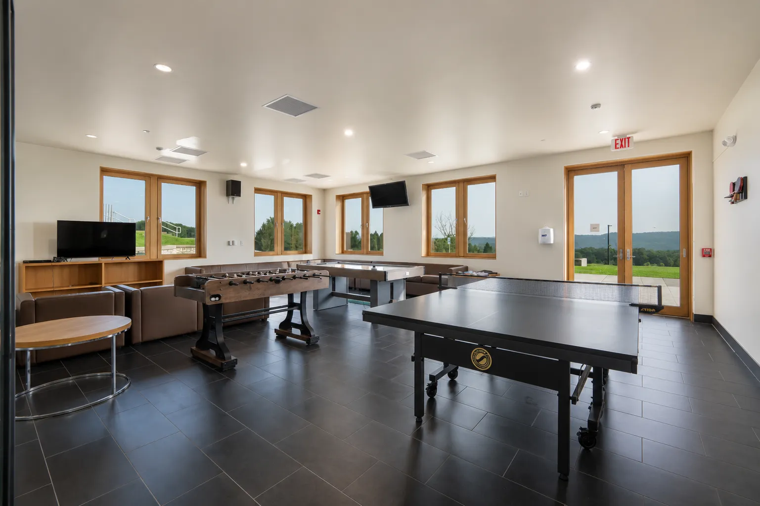 Recreation lounge